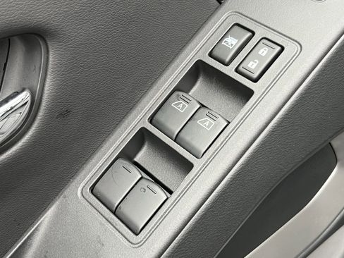 New 2026 Nissan Frontier SV w/ SV Convenience Package image 19