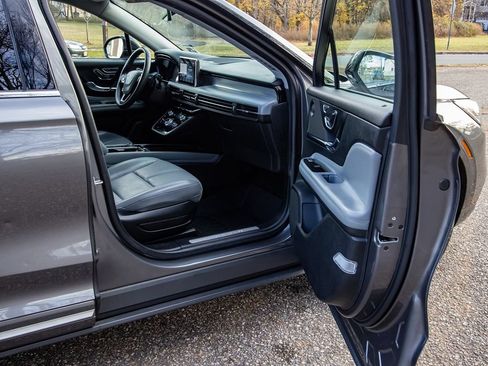 Used 2021 Lincoln Corsair Reserve AWD/4WD image 17