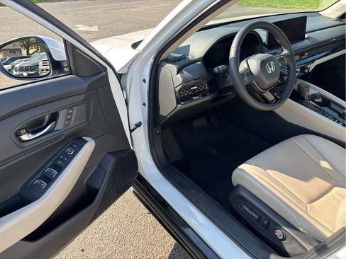 Used 2023 Honda Accord EX-L image 6
