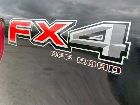 Used 2021 Ford F150 Lariat w/ Max Trailer Tow Package AWD/4WD image 12