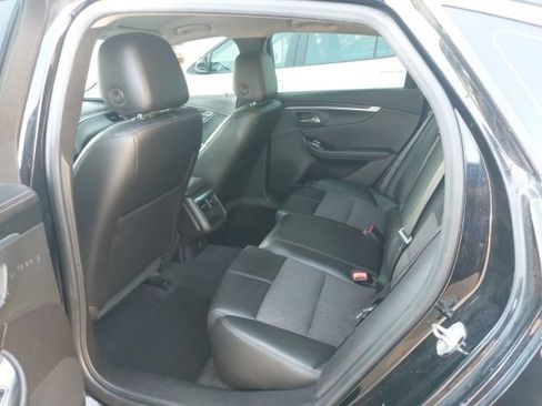 Used 2017 Chevrolet Impala LT FWD image 8