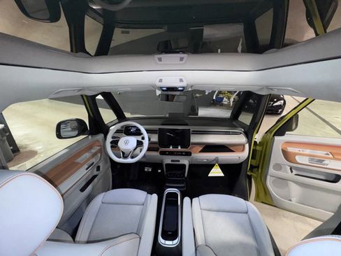 New 2025 Volkswagen ID. Buzz 1st Edition image 33