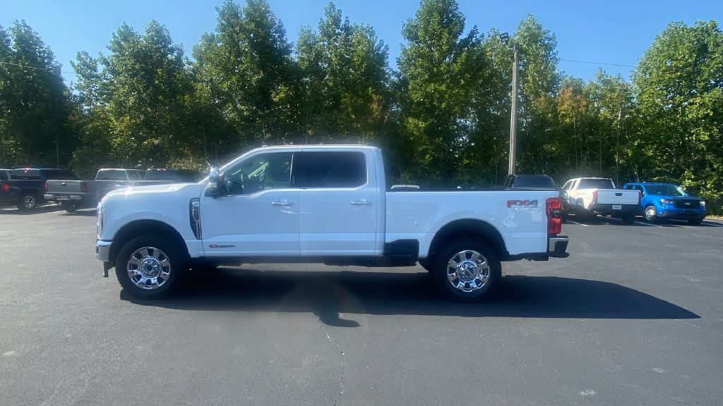 New 2027 Ford F250 Lariat w/ Lariat Premium Package AWD/4WD image 8