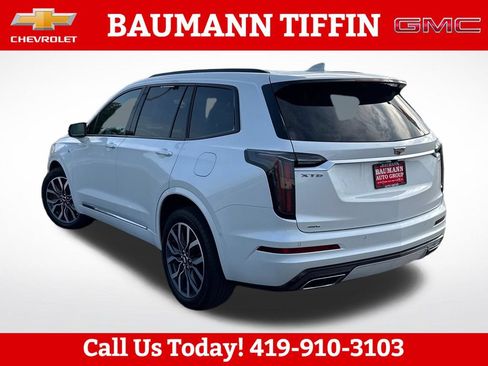 Used 2023 Cadillac XT6 Sport w/ Technology Package AWD/4WD image 3