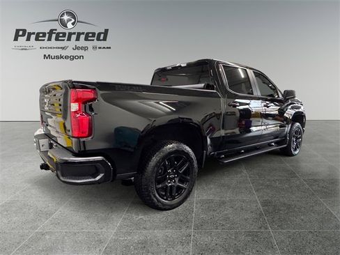 Used 2022 Chevrolet Silverado 1500 LT Trail Boss w/ Protection Package image 17