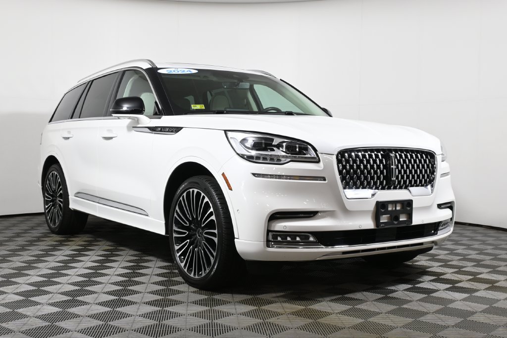 Used 2024 Lincoln Aviator Black Label AWD/4WD image 9