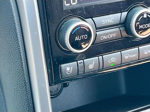 Used 2022 Subaru Ascent Touring image 20