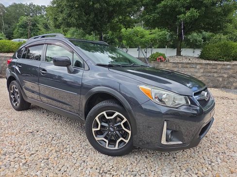 Used 2016 Subaru Crosstrek 2.0i Premium AWD/4WD image 29