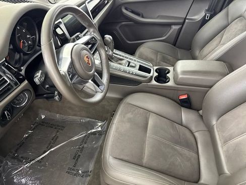 Used 2020 Porsche Macan AWD/4WD image 22
