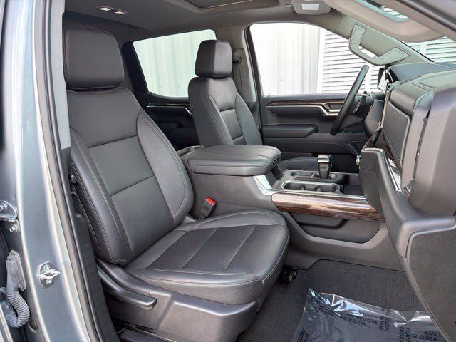 Used 2024 GMC Sierra 1500 Elevation w/ Elevation Premium Package AWD/4WD image 23