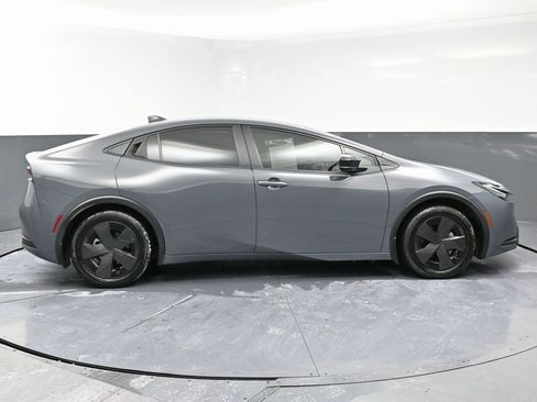Used 2024 Toyota Prius LE image 8