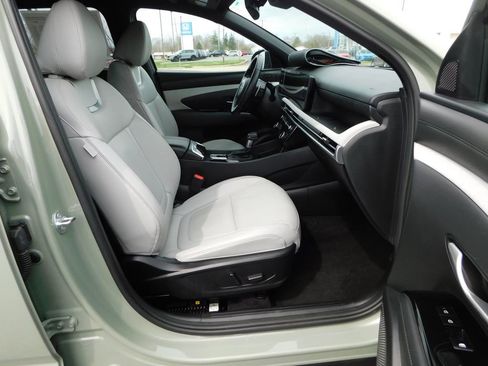 Used 2025 Hyundai Santa Cruz Limited AWD/4WD image 21