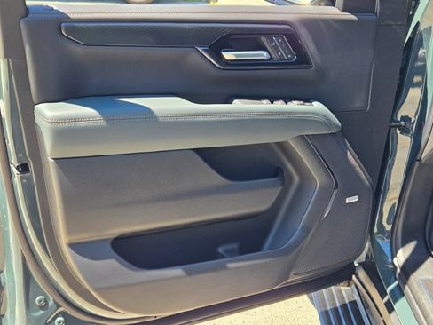 New 2026 GMC Yukon AT4 w/ AT4 Premium Package AWD/4WD image 35