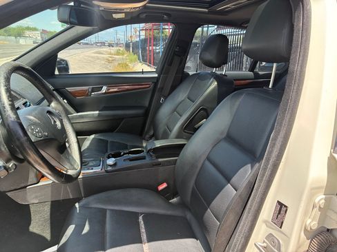 Used 2010 Mercedes-Benz C 300 Sedan w/ Premium 1 Pkg image 24