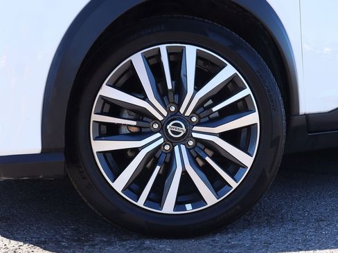 Used 2021 Nissan Kicks SV image 5