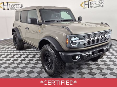 Used 2026 Ford Bronco Badlands AWD/4WD image 2