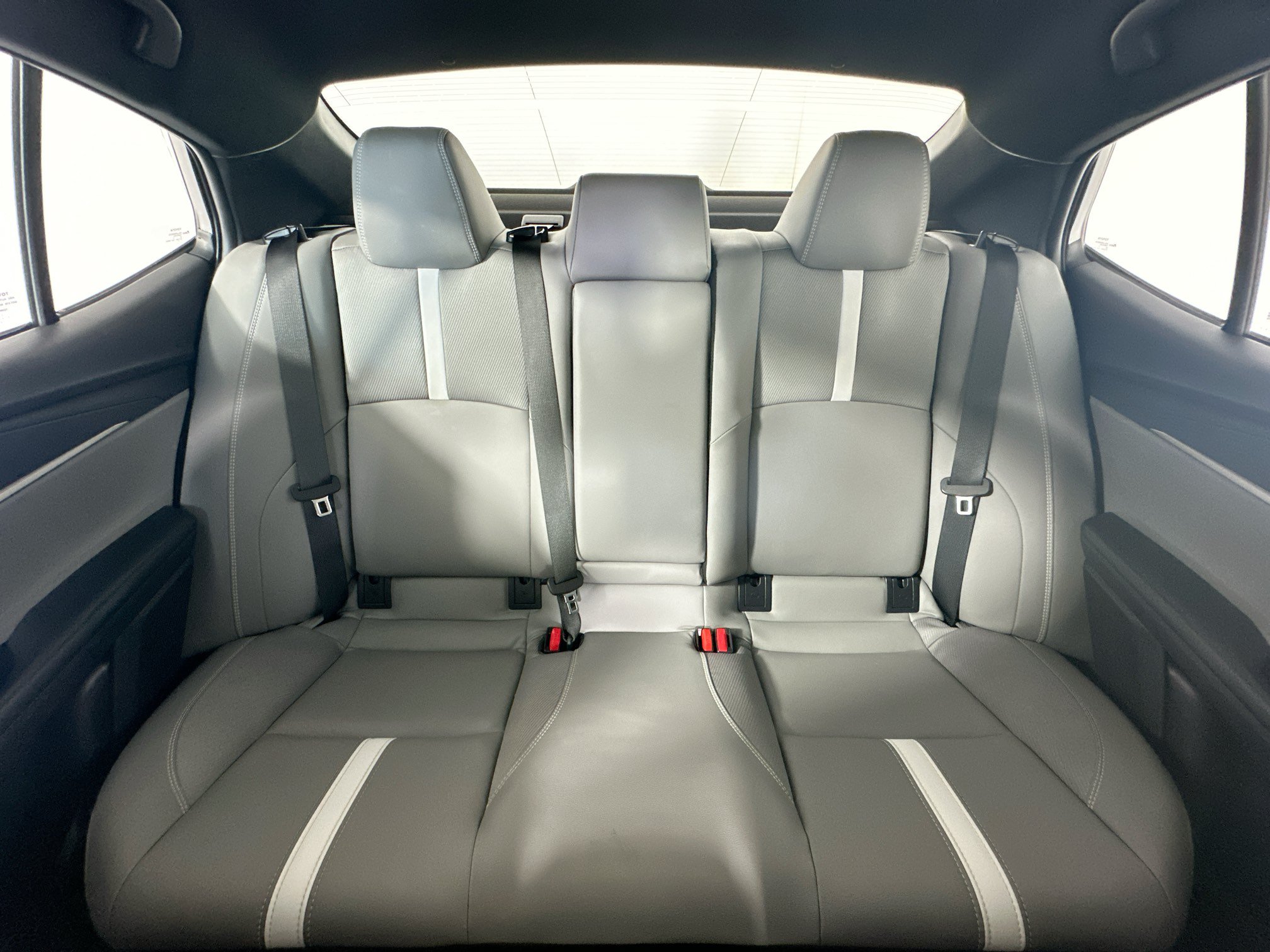 Used 2026 Toyota Camry SE FWD image 30