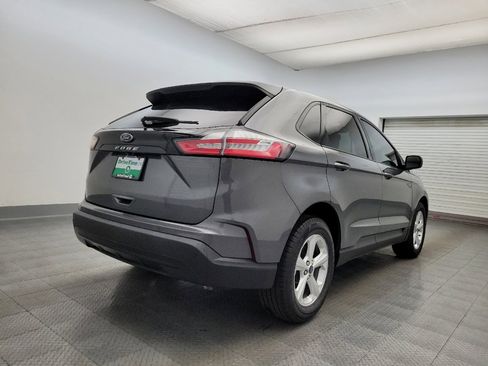 Used 2021 Ford Edge SE image 9