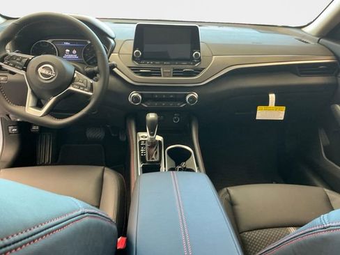 New 2025 Nissan Altima 2.5 SR image 10