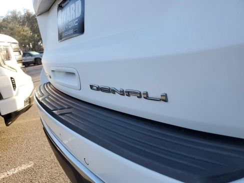 Used 2022 GMC Yukon Denali image 8