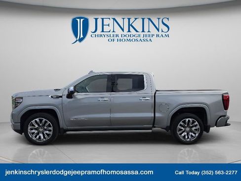 Used 2024 GMC Sierra 1500 Denali AWD/4WD image 9