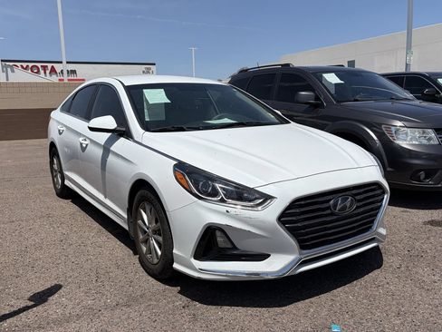 Used 2019 Hyundai Sonata SE FWD image 2
