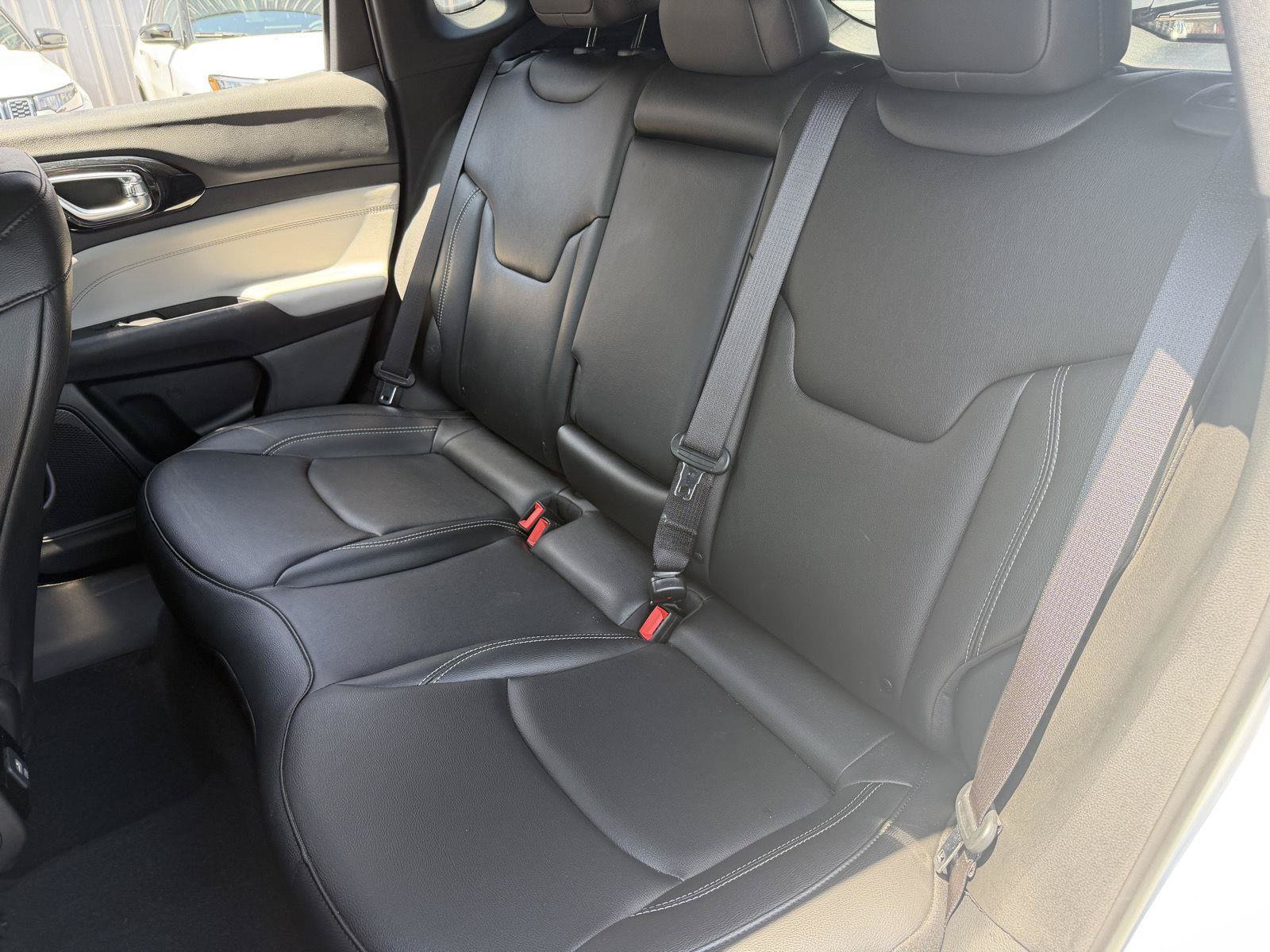 Certified 2025 Jeep Compass Limited AWD/4WD image 17