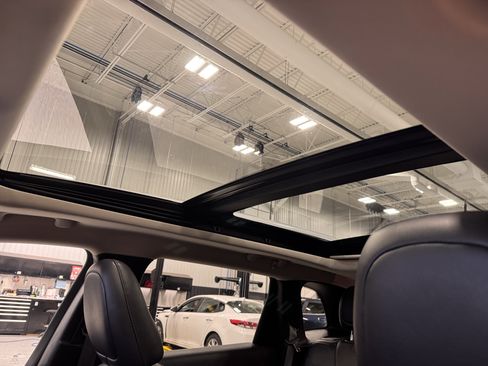 Used 2016 Jeep Cherokee Limited w/ Trailer Tow Group image 17