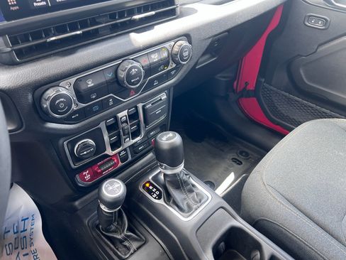 Used 2025 Jeep Wrangler Unlimited Sport S 4xe AWD/4WD image 22
