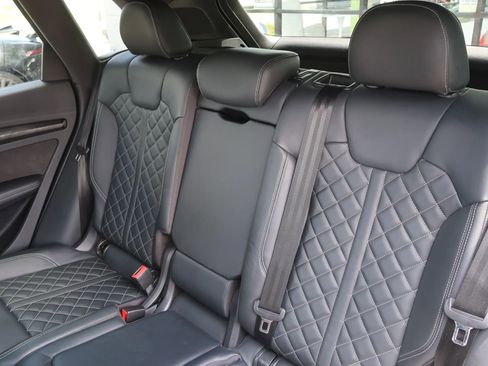 Used 2019 Audi SQ5 Prestige w/ Prestige Package AWD/4WD image 21