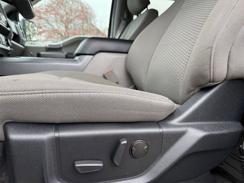 Certified 2019 Ford F150 XLT w/ Equipment Group 302A Luxury image 15