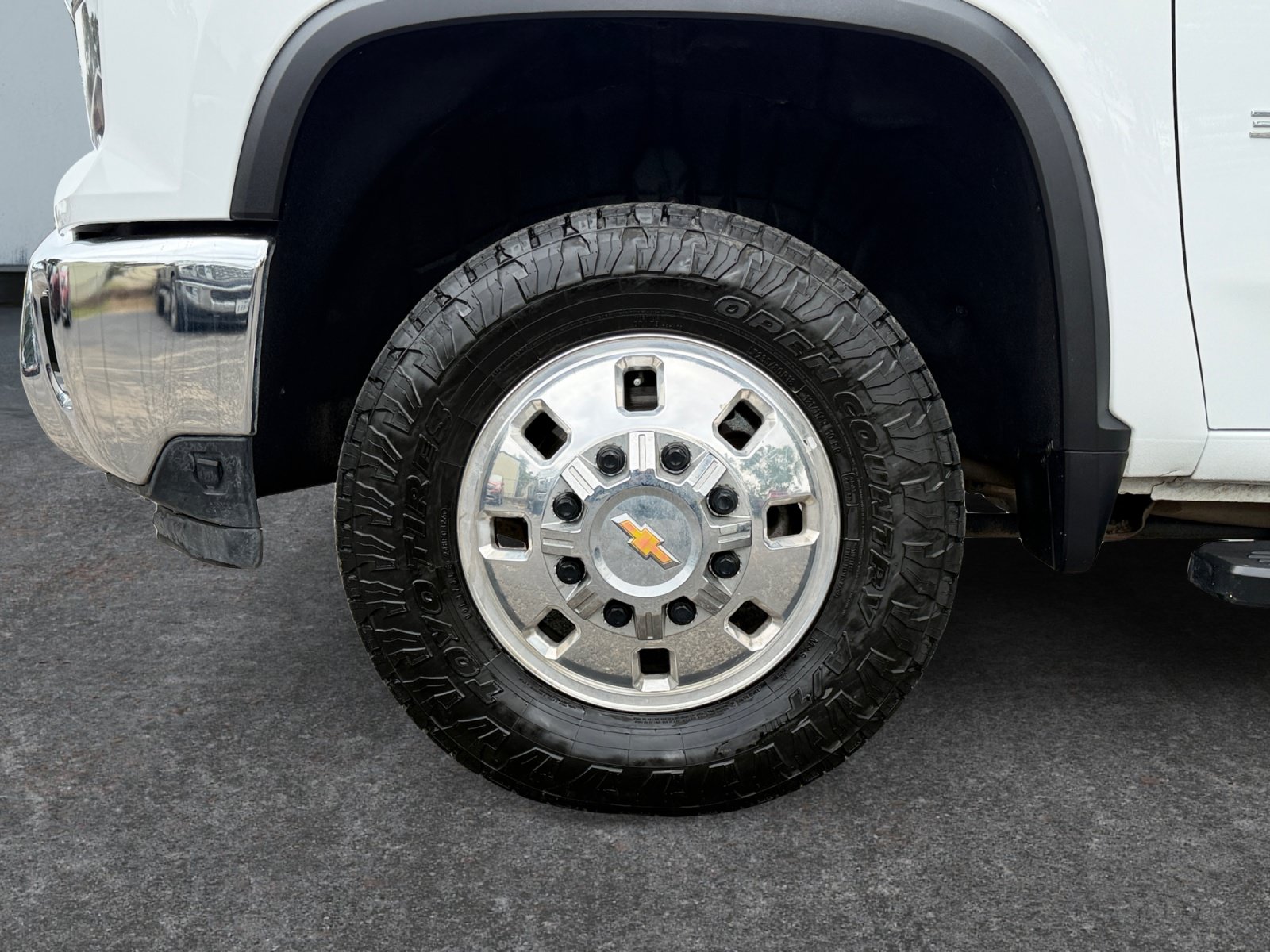 Used 2025 Chevrolet Silverado 3500 LT w/ Safety Package AWD/4WD image 9