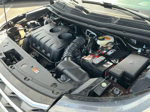 Used 2017 Ford Explorer XLT w/ Equipment Group 202A image 22