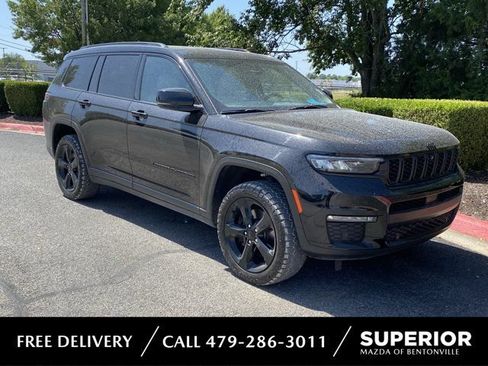 Used 2024 Jeep Grand Cherokee Overland AWD/4WD image 1