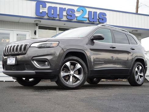 Used 2019 Jeep Cherokee Limited w/ Technology Group image 2