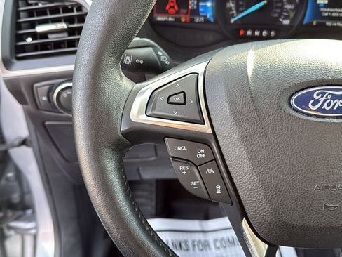 Used 2021 Ford Edge SEL w/ Convenience Package image 15