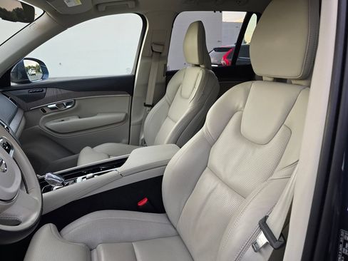 Used 2024 Volvo XC90 B6 Ultimate w/ Protection Package Premier AWD/4WD image 9
