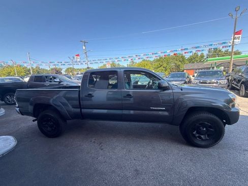 Used 2013 Toyota Tacoma 4x4 Double Cab w/ SR5 Pkg image 4