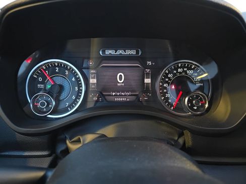 Used 2023 RAM 1500 Laramie AWD/4WD image 7