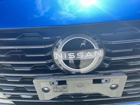 Used 2024 Nissan Sentra SV FWD image 2