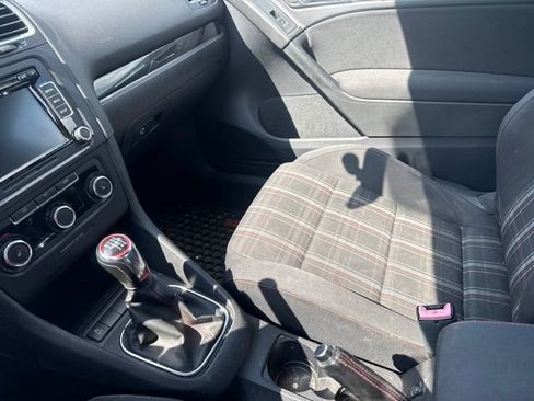 Used 2011 Volkswagen GTI 2-Door FWD image 4