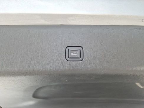 Used 2024 Chevrolet Traverse LT w/ LPO, Floor Liner Package image 9