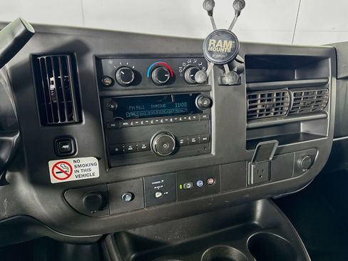 Used 2019 Chevrolet Express 2500 w/ Driver Convenience Package image 23