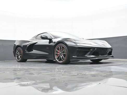 Used 2023 Chevrolet Corvette Stingray Premium Conv w/ Z51 Performance Package RWD image 44