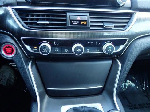 Used 2018 Honda Accord Sport image 17