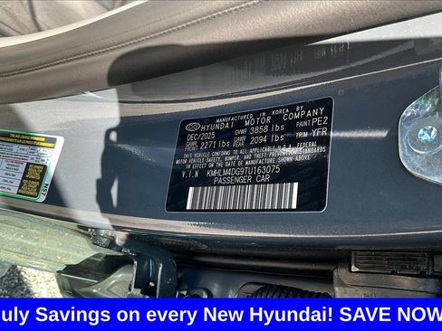 New 2026 Hyundai Elantra Sport FWD image 17