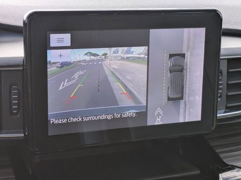 Used 2022 Ford Explorer Limited w/ Equipment Group 301A RWD image 24