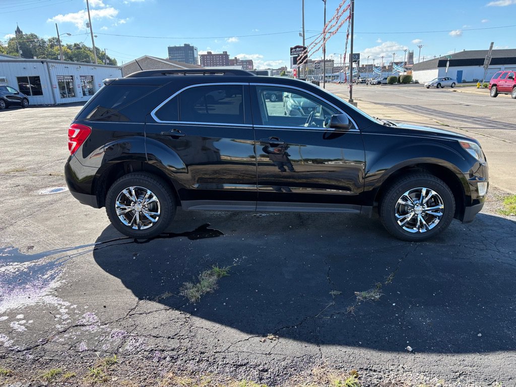Used 2017 Chevrolet Equinox LT w/ Convenience Package FWD image 2