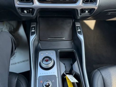 Used 2023 Kia Sorento EX AWD/4WD image 16