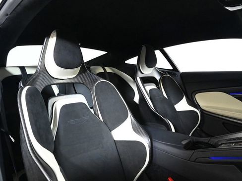 Used 2024 Aston Martin DB12 Coupe RWD image 17